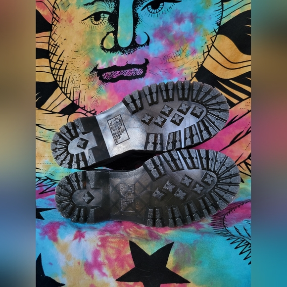 NWT Dr. Martens - Molly Combat Boots Black Buttero Leather - Picture 3 of 5